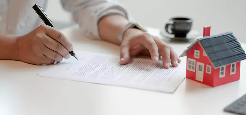 How We Calculate Your Sell House in Foreclosure Offer in Lindenhurst, New York?