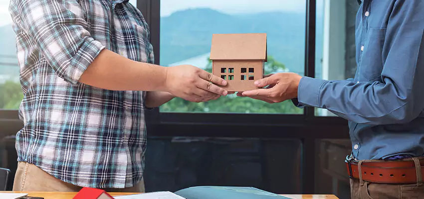 How We Determine Your Sell House with Reverse Mortgage Offer in Lindenhurst, NY?