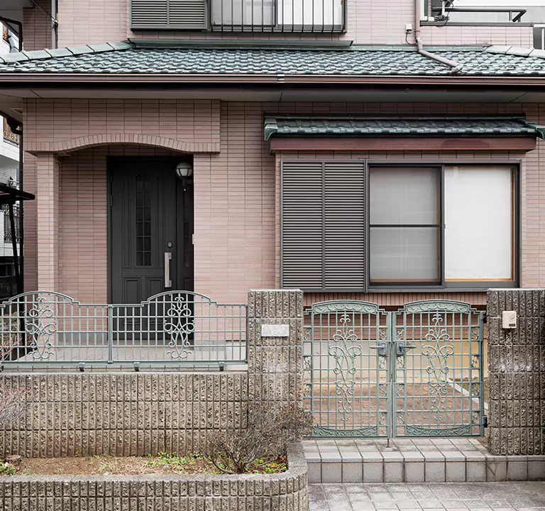 The Most Trusted Company to Sell Damaged House in Lindenhurst