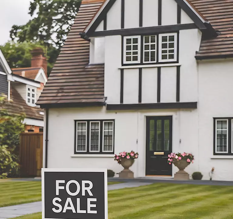 The Top-Rated Buyer to Sell House Off Market in Lindenhurst, NY