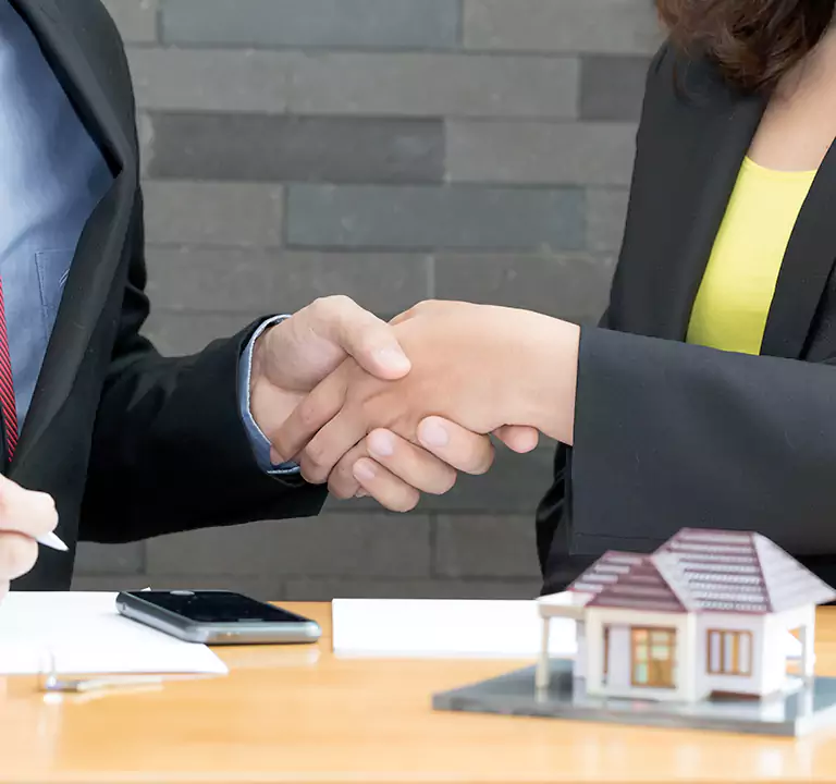 Why Sell to Us Instead of Letting the Home Go to Auction in Lindenhurst, NY?